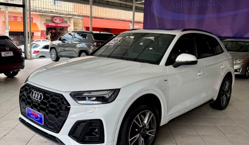 
								Audi Q5 Performance TFSIe full									