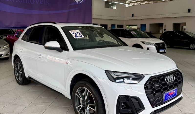 
								Audi Q5 Performance TFSIe full									