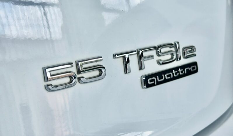 
								Audi Q5 Performance TFSIe full									