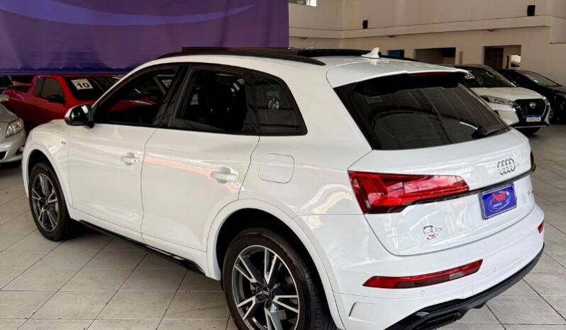 
								Audi Q5 Performance TFSIe full									