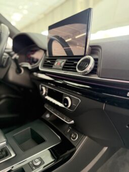 
										Audi Q5 Performance TFSIe full									